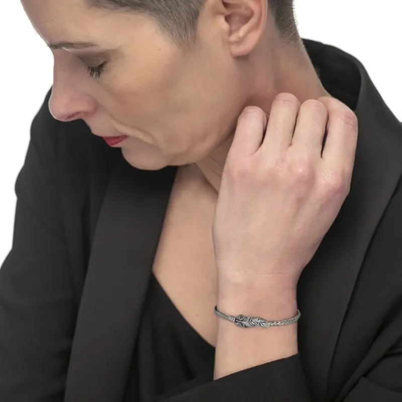 Online Bracciale con piuma con catena snake e sonaglio Bracciali
