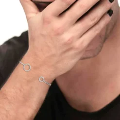 Sale Bracciale rigido cerchi con zirconi bianchi Bracciali