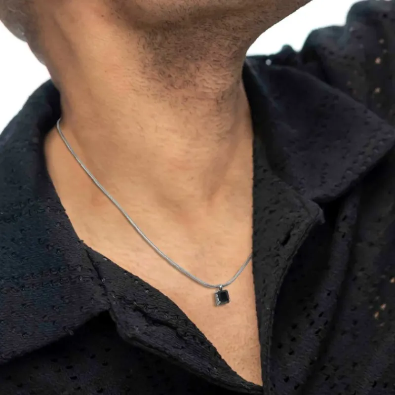 Discount Collana con zircone nero quadrato Collane