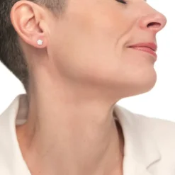 Fashion Orecchini a lobo con rosa in madreperla da 8mm Orecchini