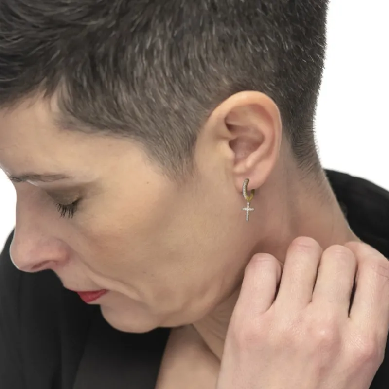Hot Orecchino a cerchio con zirconi con croce pendente con zirconi Orecchini