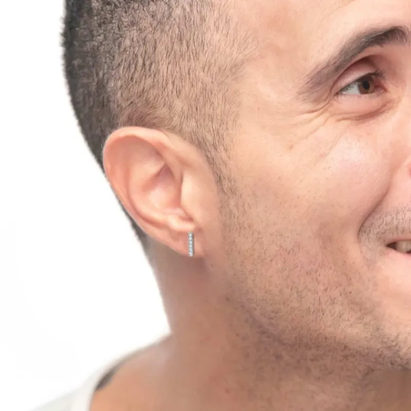 Online Orecchino a lobo con zirconi Orecchini